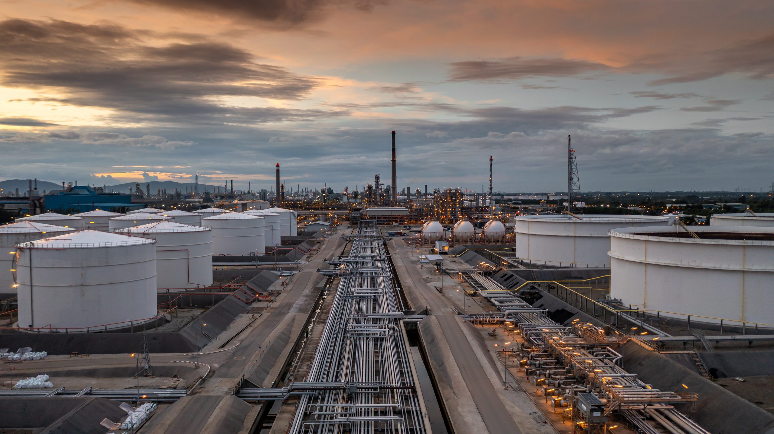 Crude oil storage tank terminal port, Oil terminal pipeline fuel